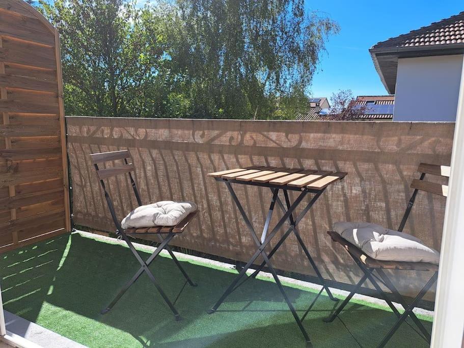 Studio Dans Maison Avec Jardin Et Balcon, Au Calme Sérézin-du-Rhône Extérieur photo